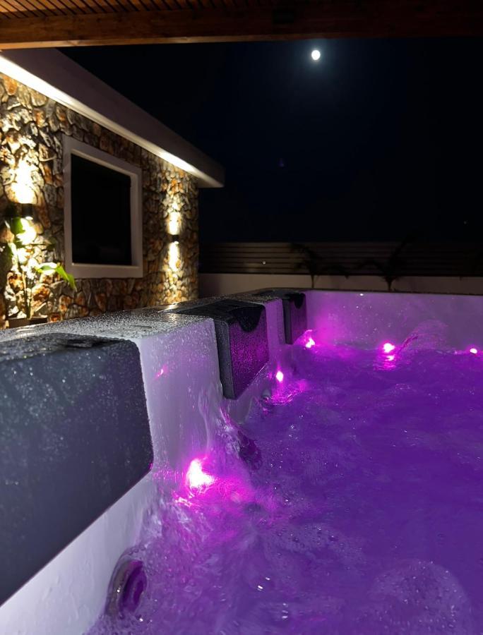 Odyssea Top View & Hot Jacuzzi Front Beach Kremastí Exteriör bild
