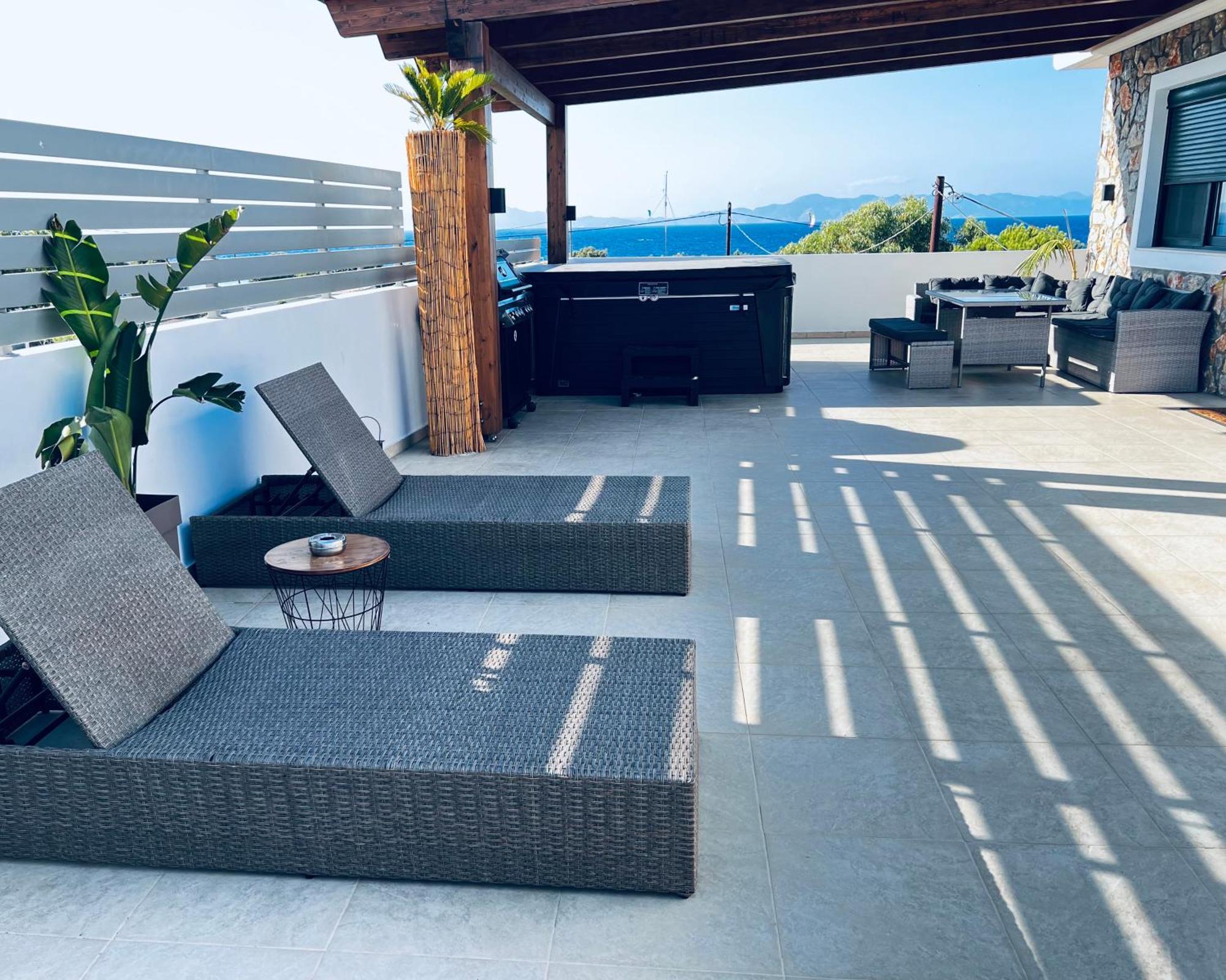 Odyssea Top View & Hot Jacuzzi Front Beach Kremastí Exteriör bild