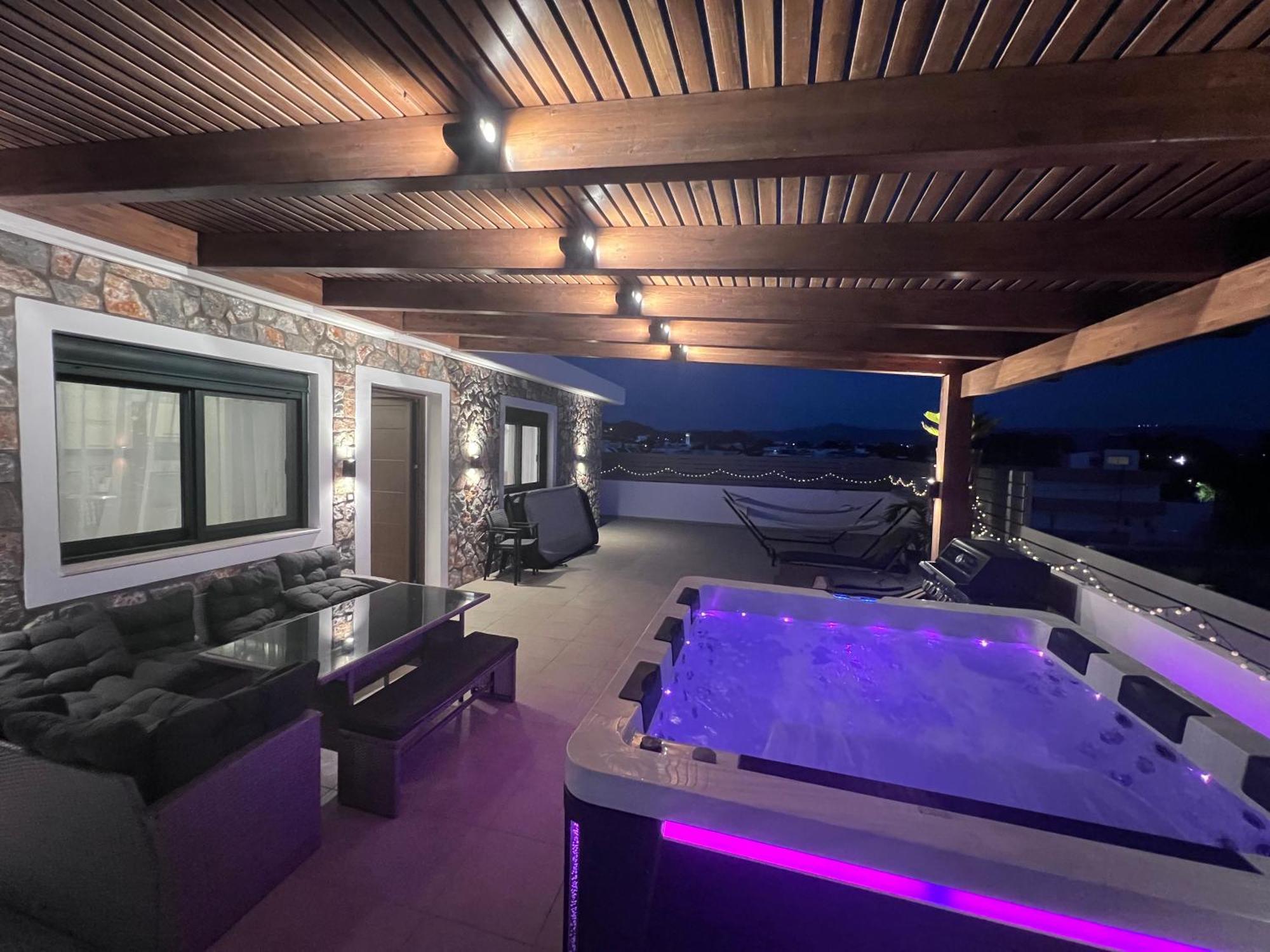 Odyssea Top View & Hot Jacuzzi Front Beach Kremastí Exteriör bild